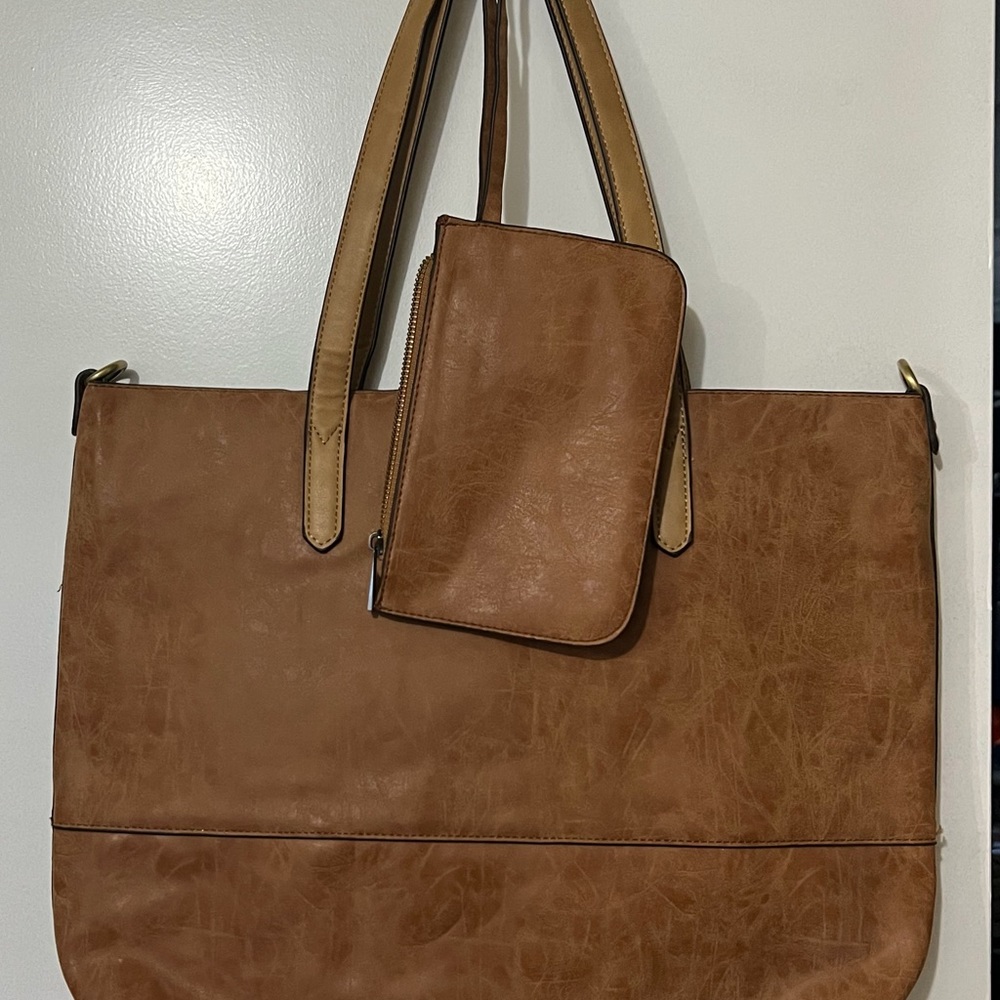 Distressed tote bag & matching wristlet